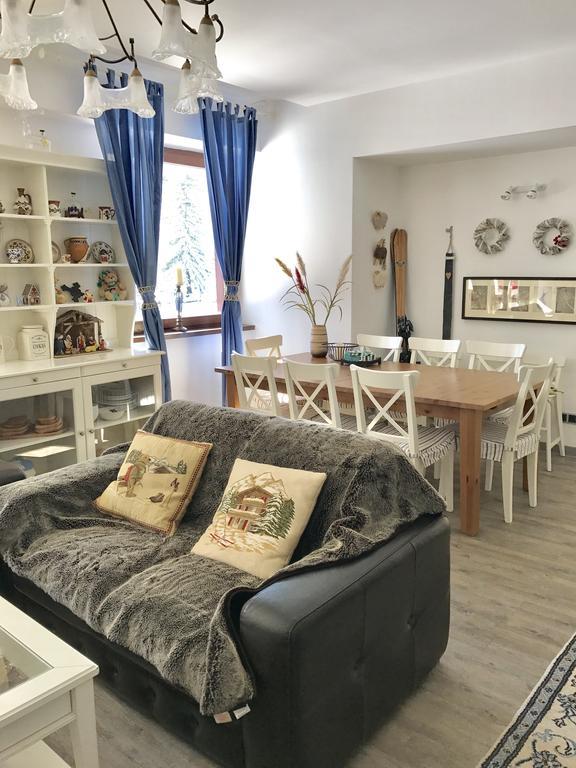 Charming 3-Bedroom Apartment Пояна-Брашов Екстер'єр фото