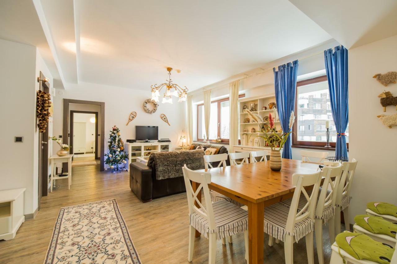 Charming 3-Bedroom Apartment Пояна-Брашов Екстер'єр фото