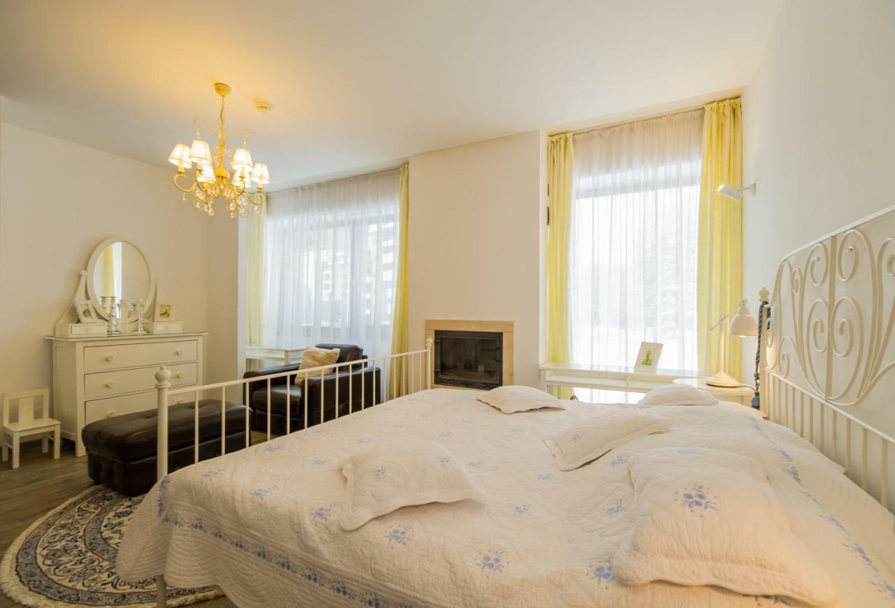 Charming 3-Bedroom Apartment Пояна-Брашов Екстер'єр фото