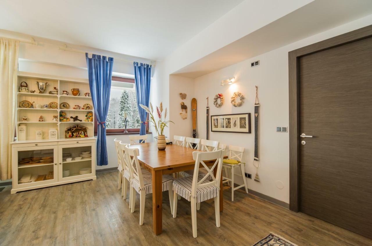 Charming 3-Bedroom Apartment Пояна-Брашов Екстер'єр фото